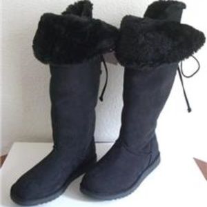 Mossimo Supply Co. Women Faux Fur/Textile Boots